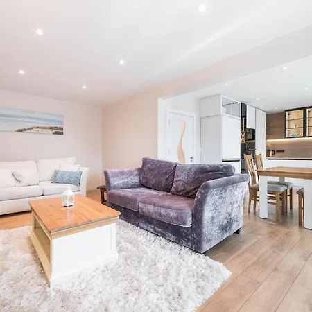 Belcanto 2 Bedroom Near The Opera House Apartment Varna