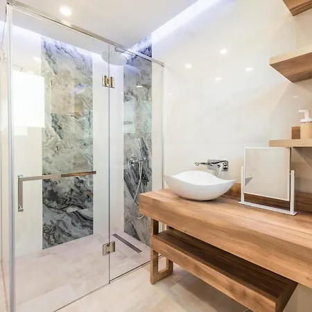 Belcanto 2 Bedroom Near The Opera House *