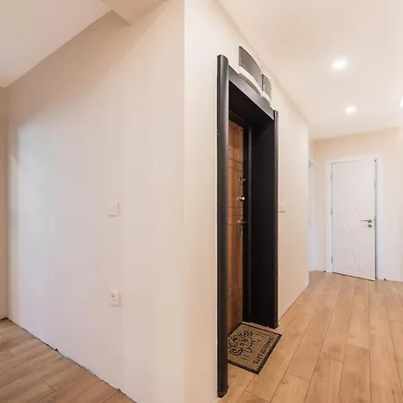 Belcanto 2 Bedroom Near The Opera House Apartment Varna