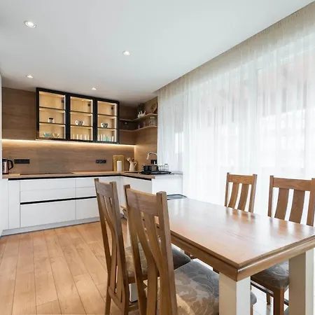 Belcanto 2 Bedroom Near The Opera House Apartment Varna